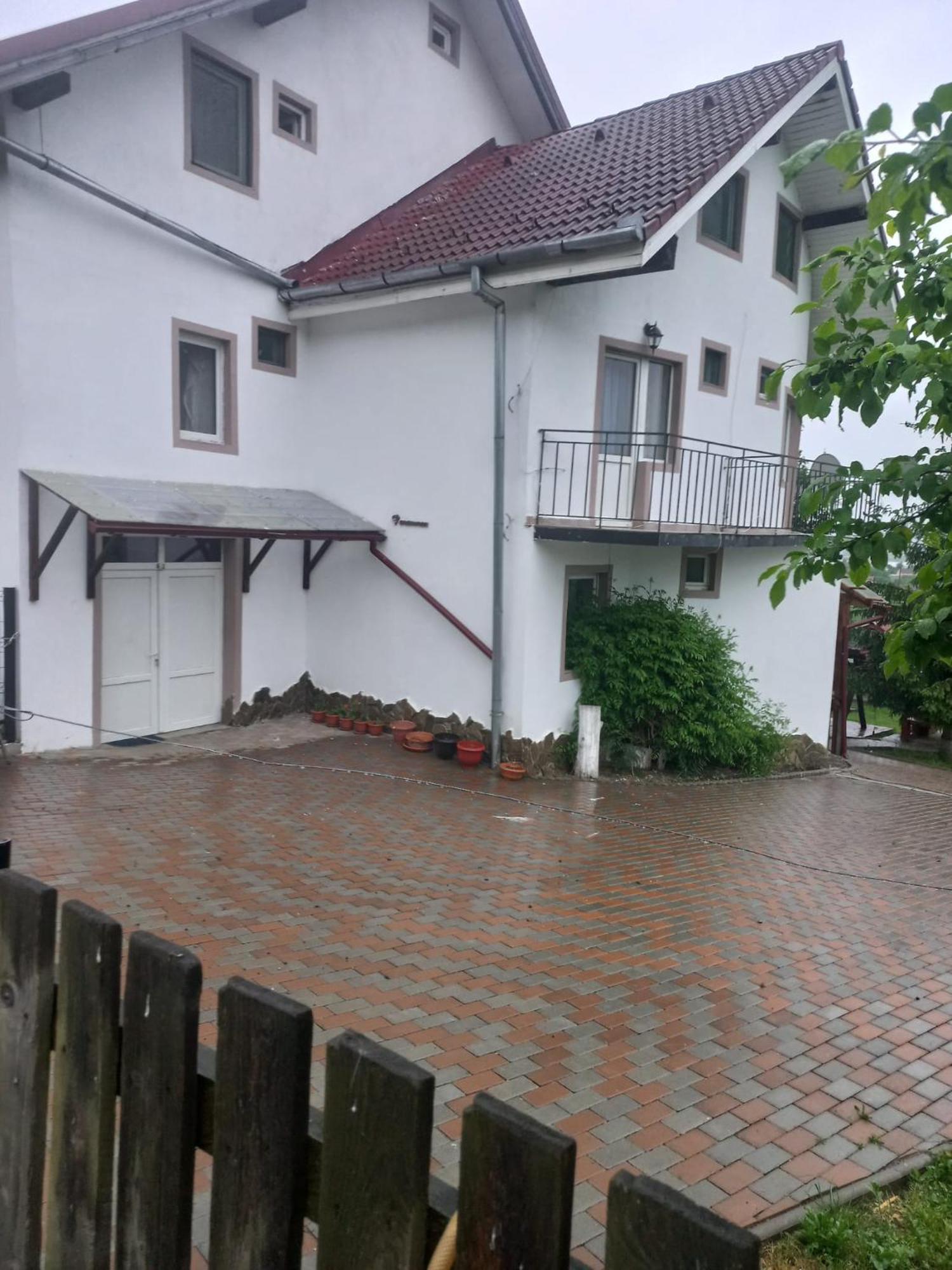 Pensiunea Iza Bradu  Exteriér fotografie